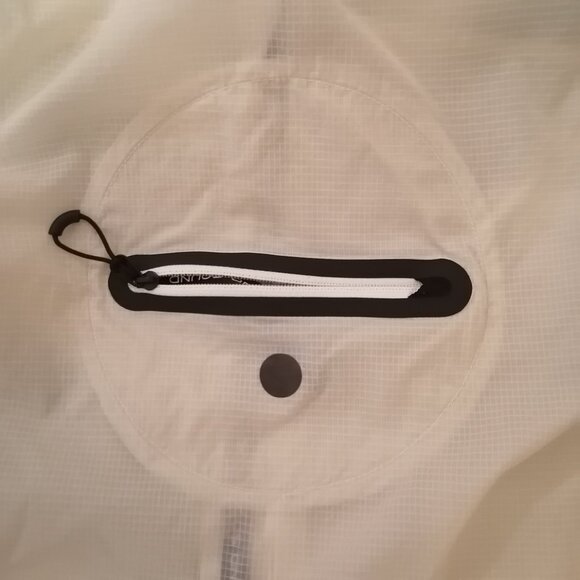 Asics Metarun Packable Gilet in "Birch," BNWT - Picture 8 of 10